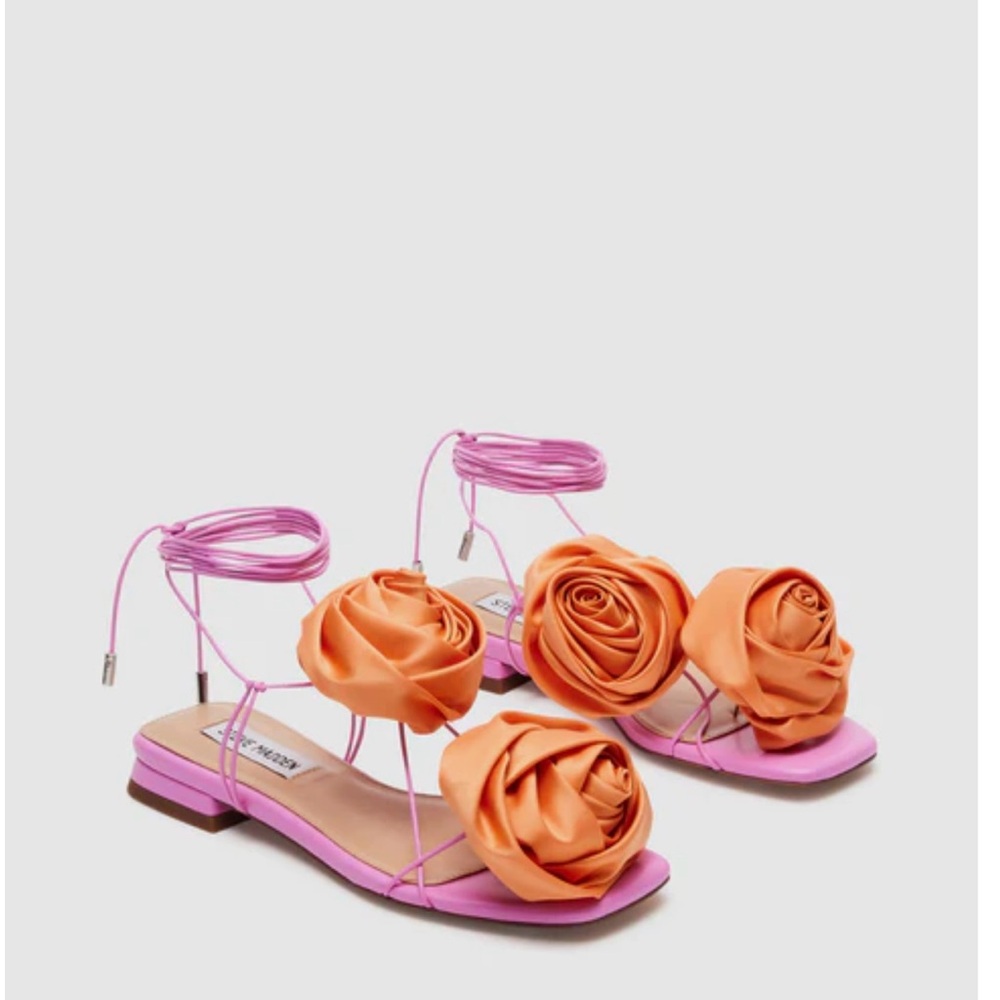 Steven Madden Rosette Sandals Size 8